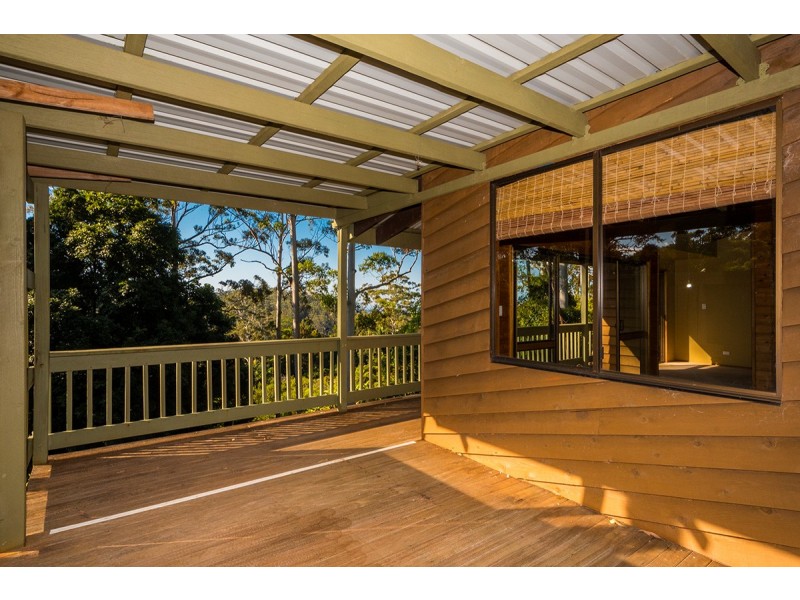 19 Katoomba Crescent, Tamborine Mountain QLD 4272