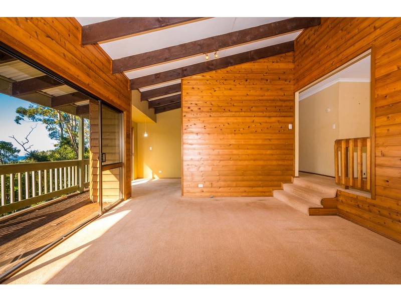 19 Katoomba Crescent, Tamborine Mountain QLD 4272
