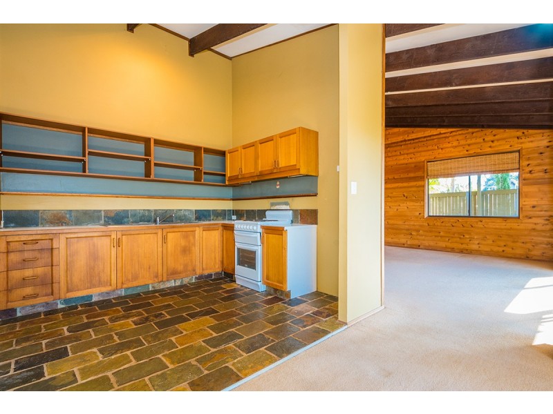 19 Katoomba Crescent, Tamborine Mountain QLD 4272