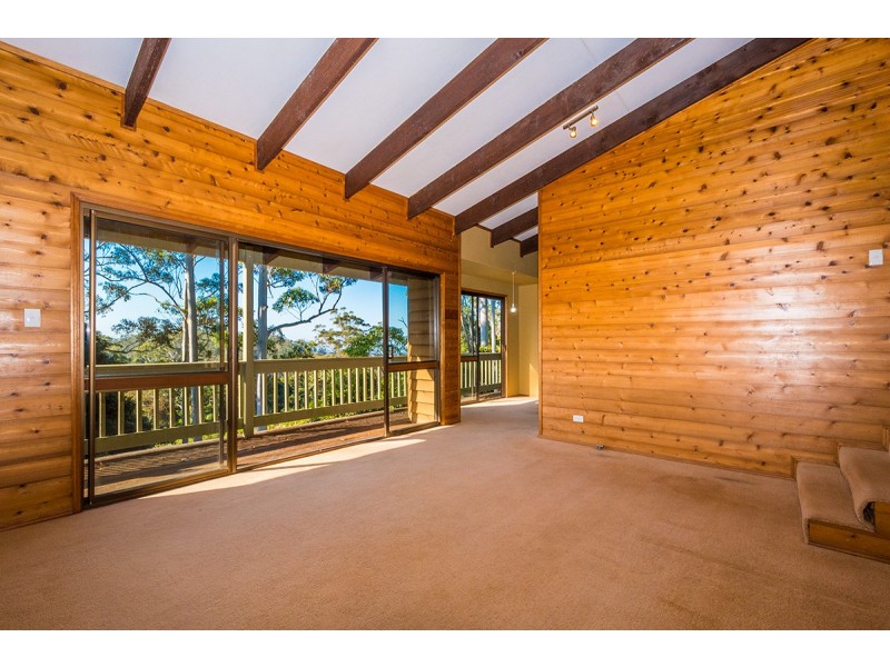 19 Katoomba Crescent, Tamborine Mountain QLD 4272