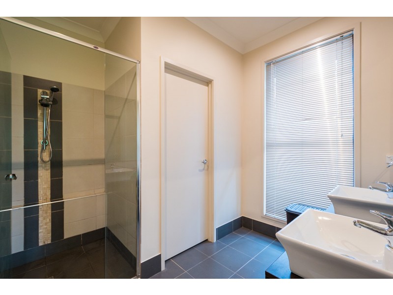 7 Beacon Road, Tamborine Mountain QLD 4272