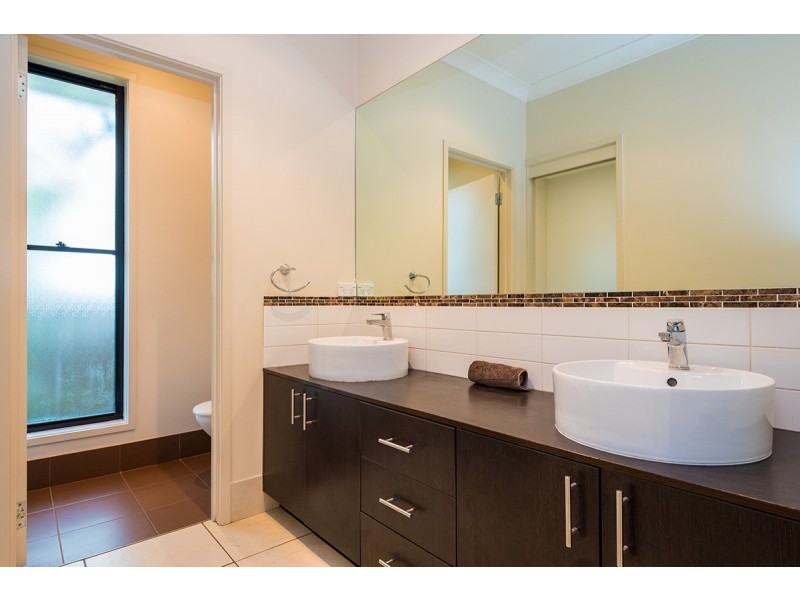 7 Beacon Road, Tamborine Mountain QLD 4272