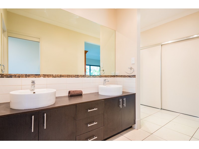 7 Beacon Road, Tamborine Mountain QLD 4272