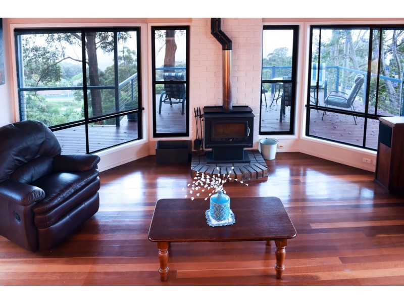 25 Sumba Court, Tamborine Mountain QLD 4272