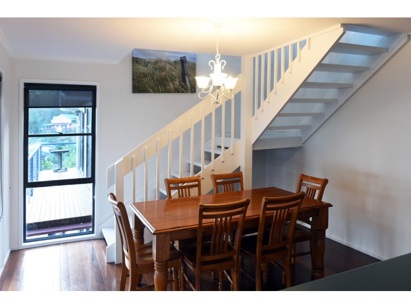 25 Sumba Court, Tamborine Mountain QLD 4272