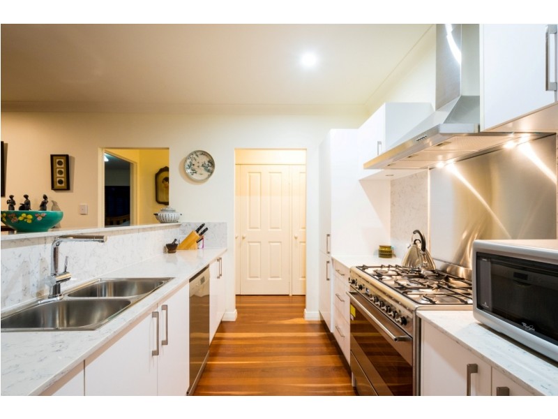 34A Paradise Drive, Tamborine Mountain QLD 4272