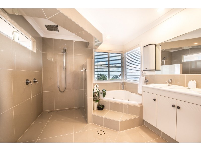 13 Jenyns Road, Tamborine Mountain QLD 4272