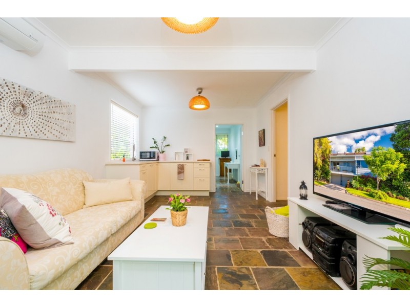 8 Harran Street, Southport QLD 4215