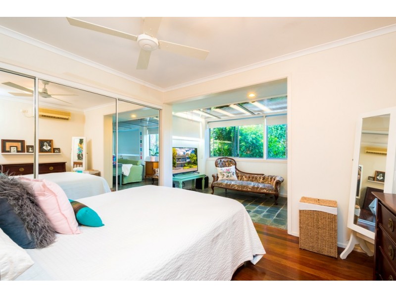 8 Harran Street, Southport QLD 4215