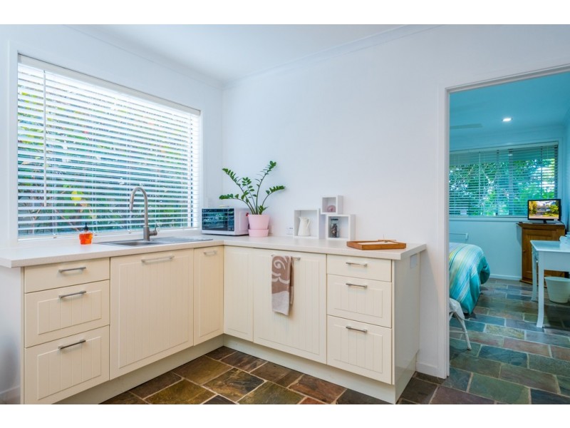 8 Harran Street, Southport QLD 4215