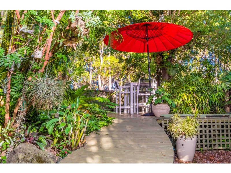 8 Harran Street, Southport QLD 4215