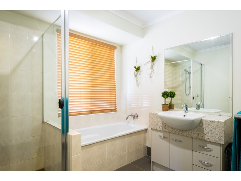 31 Long Road, Tamborine Mountain QLD 4272