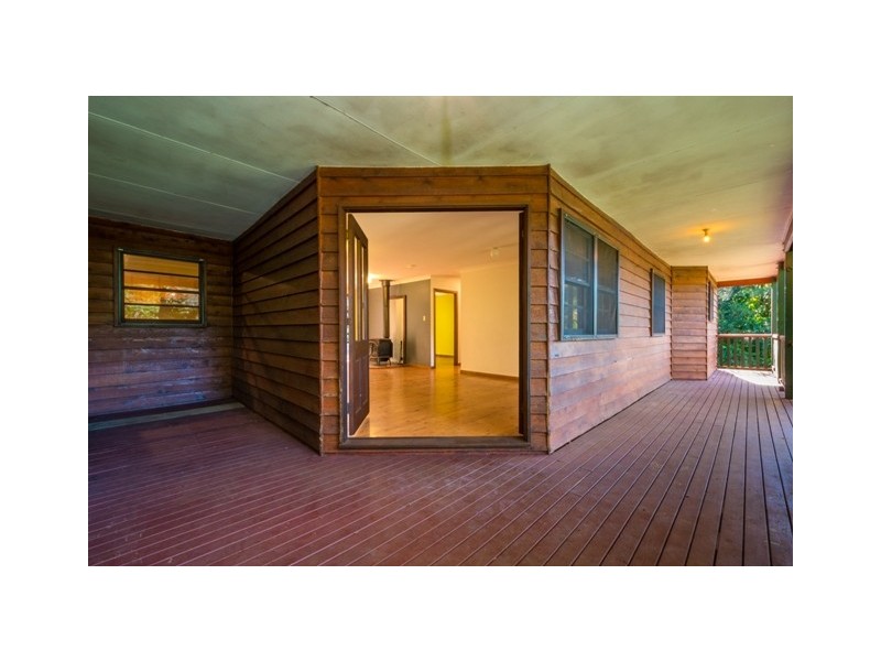 9 Long Road, Tamborine Mountain QLD 4272