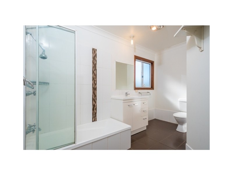 9 Long Road, Tamborine Mountain QLD 4272