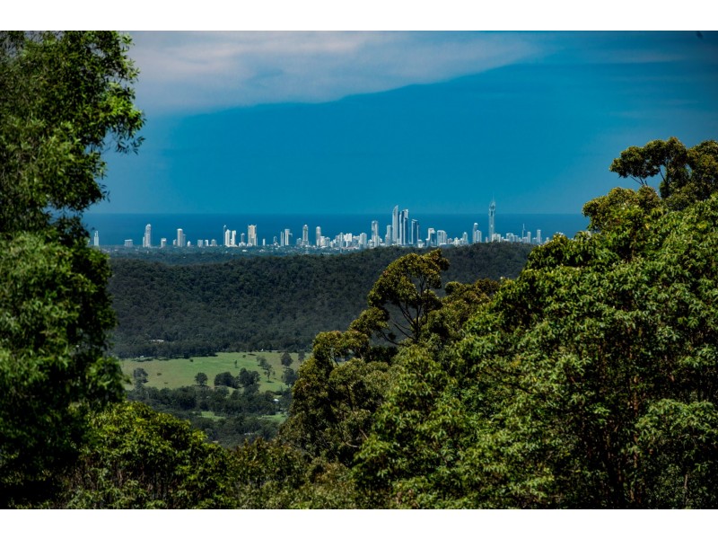 32 Carey Parade, Tamborine Mountain QLD 4272