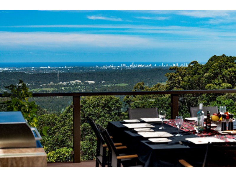 32 Carey Parade, Tamborine Mountain QLD 4272