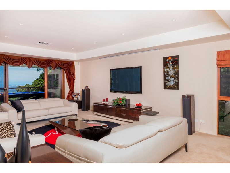 32 Carey Parade, Tamborine Mountain QLD 4272