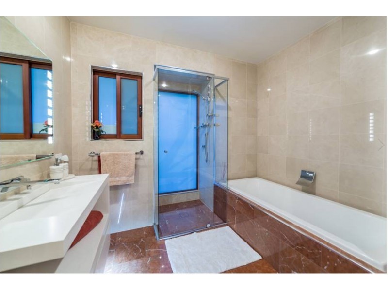 32 Carey Parade, Tamborine Mountain QLD 4272