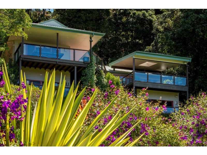 32 Carey Parade, Tamborine Mountain QLD 4272