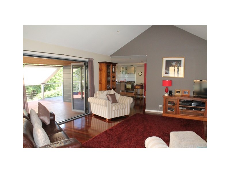 12 Meron Court, Tamborine Mountain QLD 4272