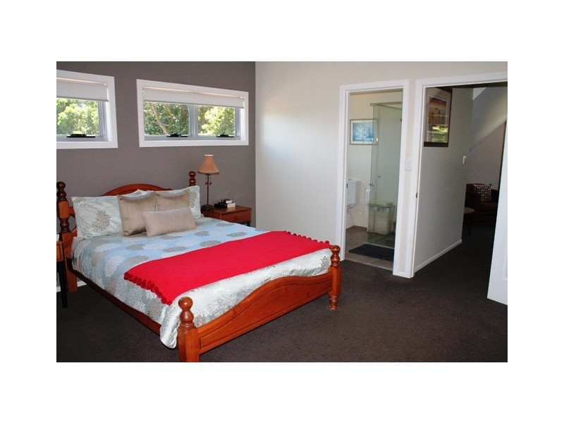 12 Meron Court, Tamborine Mountain QLD 4272