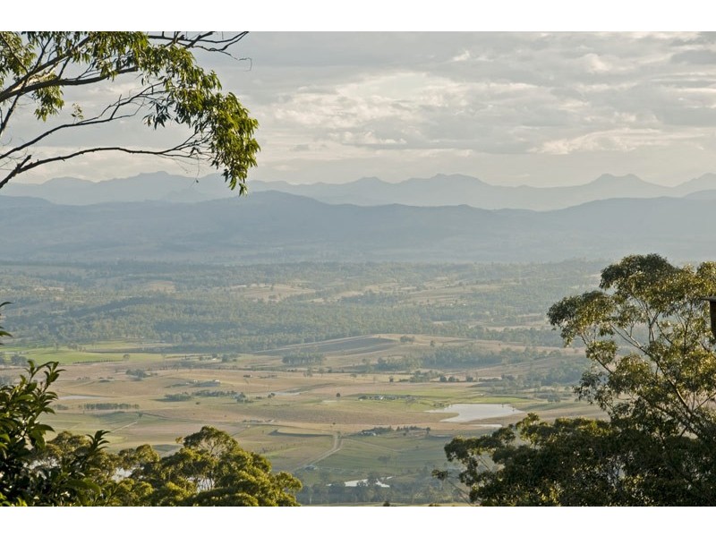 178 Beacon Rd, Tamborine Mountain QLD 4272