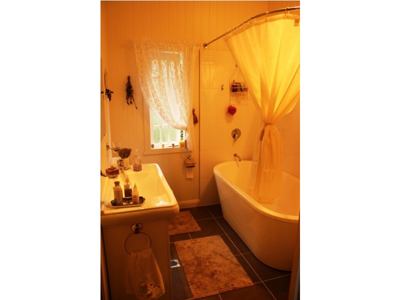 Eagle Heights QLD 4271