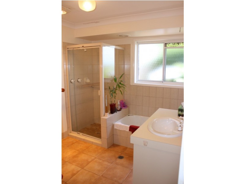 264 Long Rd, North Tamborine QLD 4272