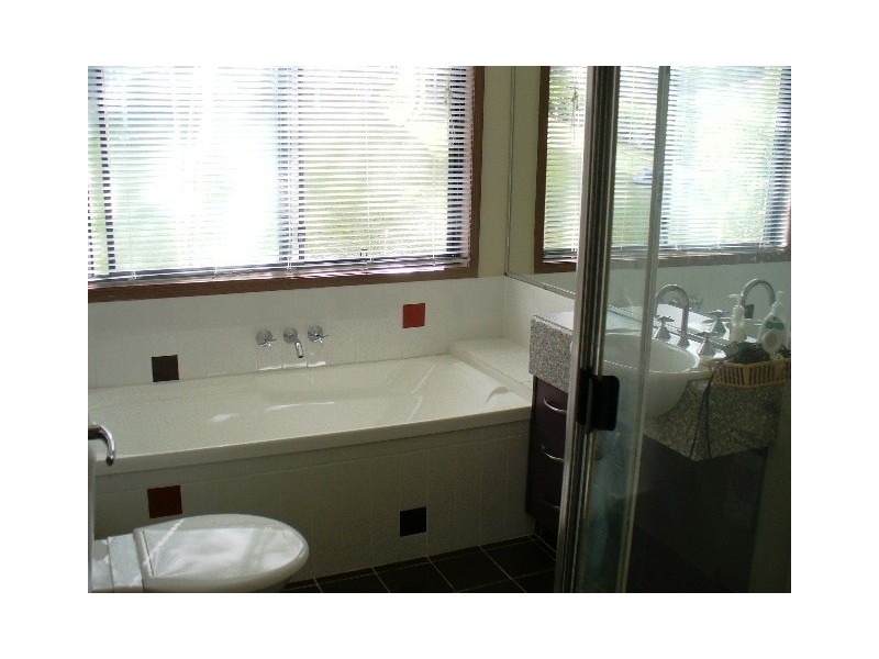 Eagle Heights QLD 4271