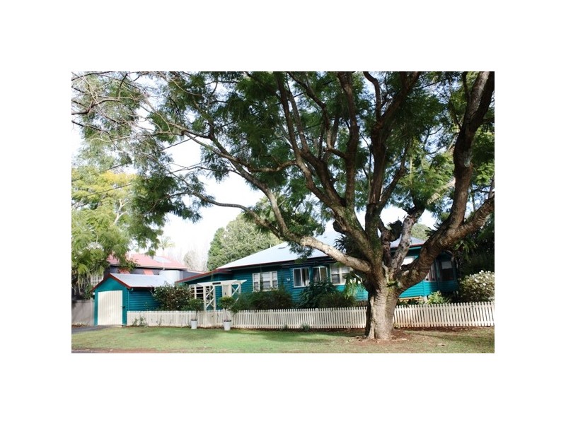 28 Central Avenue, Eagle Heights QLD 4271