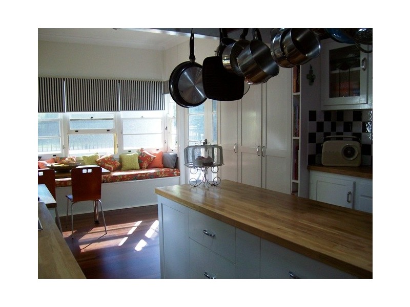 28 Central Avenue, Eagle Heights QLD 4271