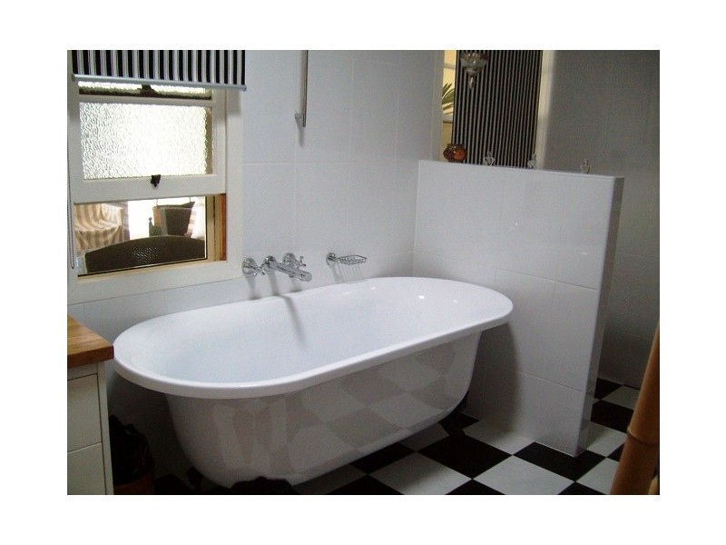 28 Central Avenue, Eagle Heights QLD 4271