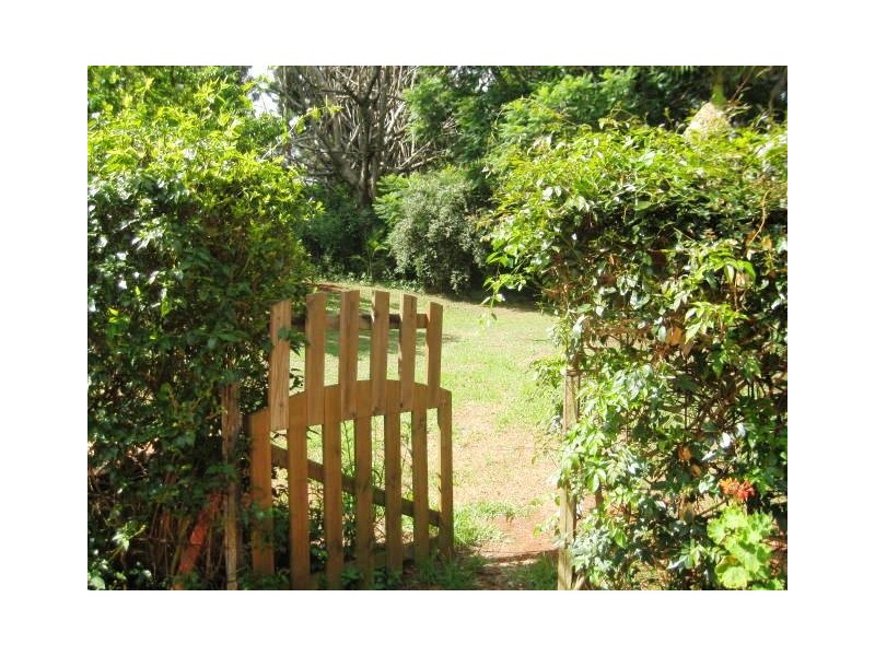 74 West Road, North Tamborine QLD 4272