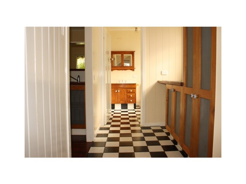 Eagle Heights QLD 4271