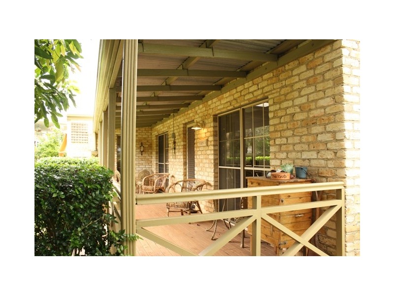 16 Griffith St, North Tamborine QLD 4272