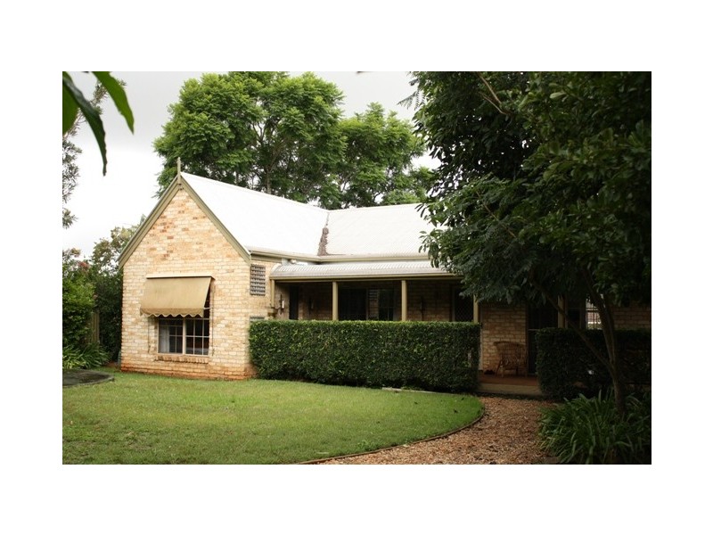 16 Griffith St, North Tamborine QLD 4272