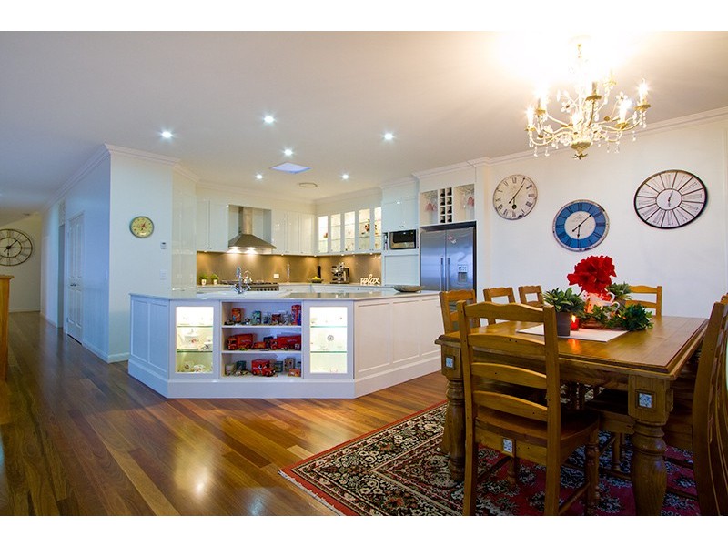 14 EAGLES RETREAT PLACE, Tamborine Mountain QLD 4272