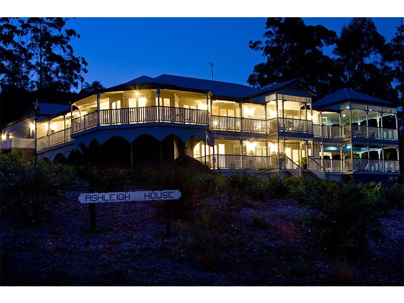 14 EAGLES RETREAT PLACE, Tamborine Mountain QLD 4272
