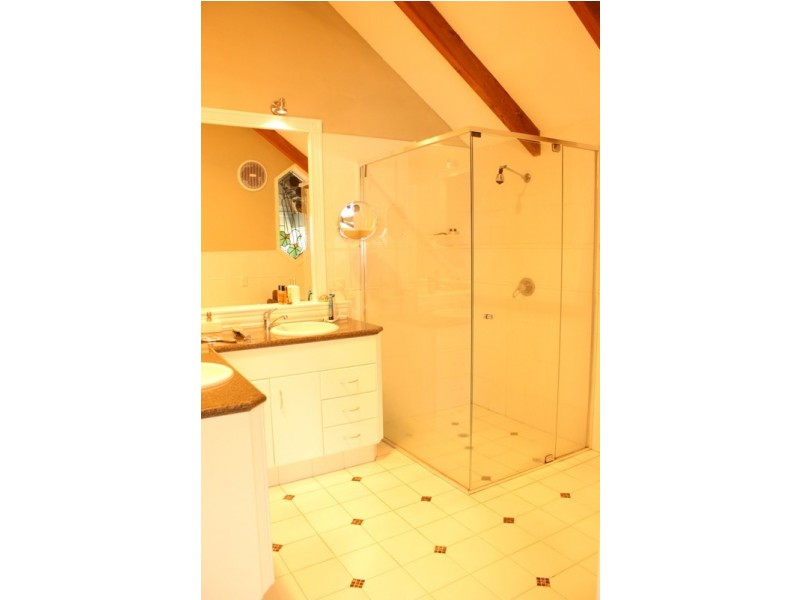 307 Long Rd, North Tamborine QLD 4272