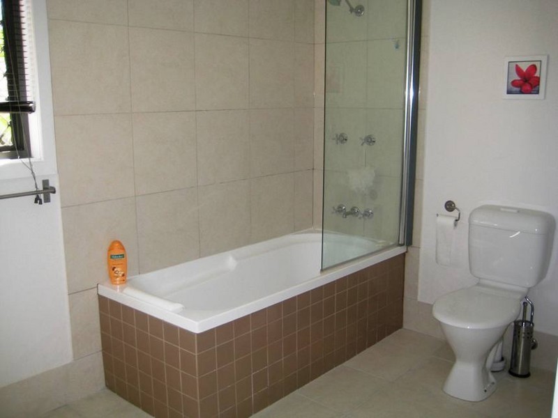 Eagle Heights QLD 4271