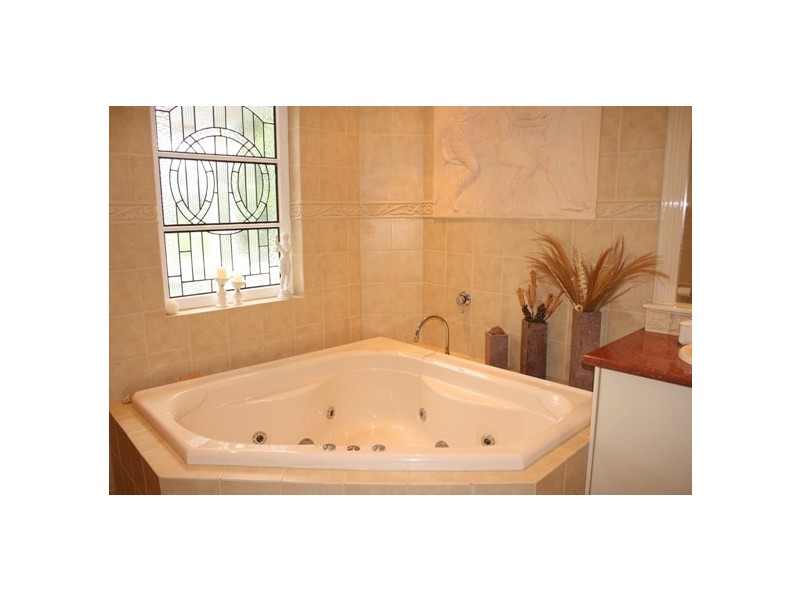 North Tamborine QLD 4272