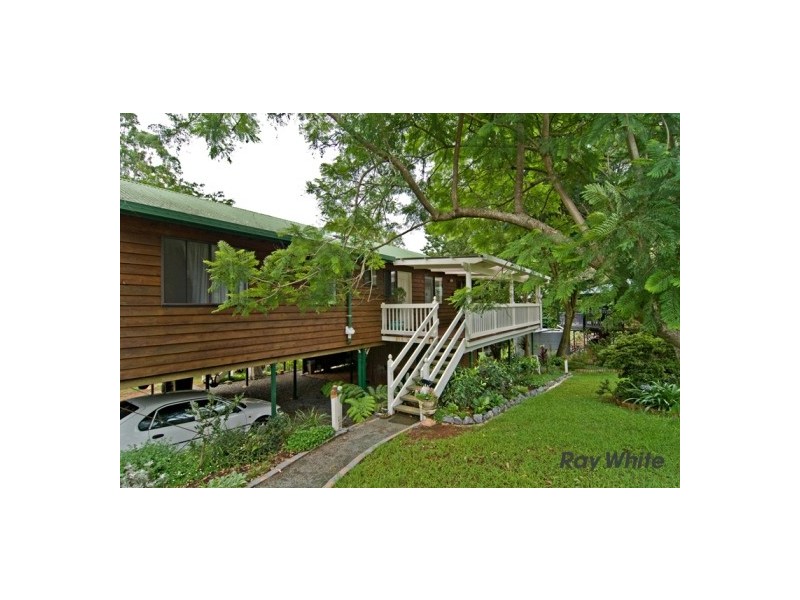 5 Dapsang Drive, Eagle Heights QLD 4271