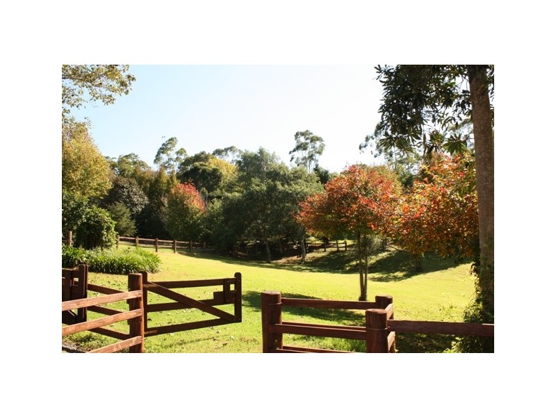 90 Main Western Rd, North Tamborine QLD 4272