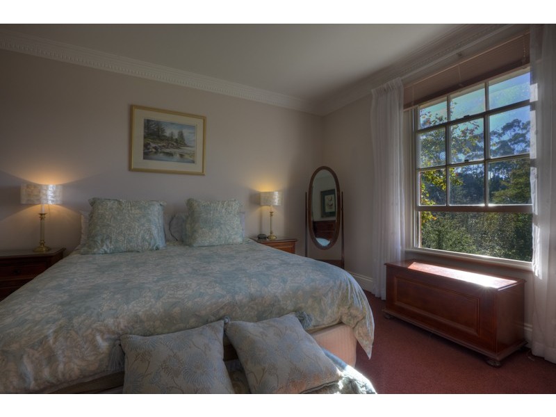 90 Main Western Rd, North Tamborine QLD 4272