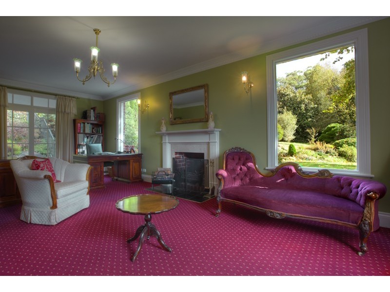 90 Main Western Rd, North Tamborine QLD 4272