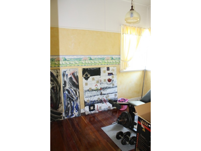 31 Cliff Way, Eagle Heights QLD 4271