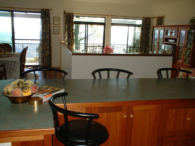 703 Main Western Road, Tamborine Mountain QLD 4272