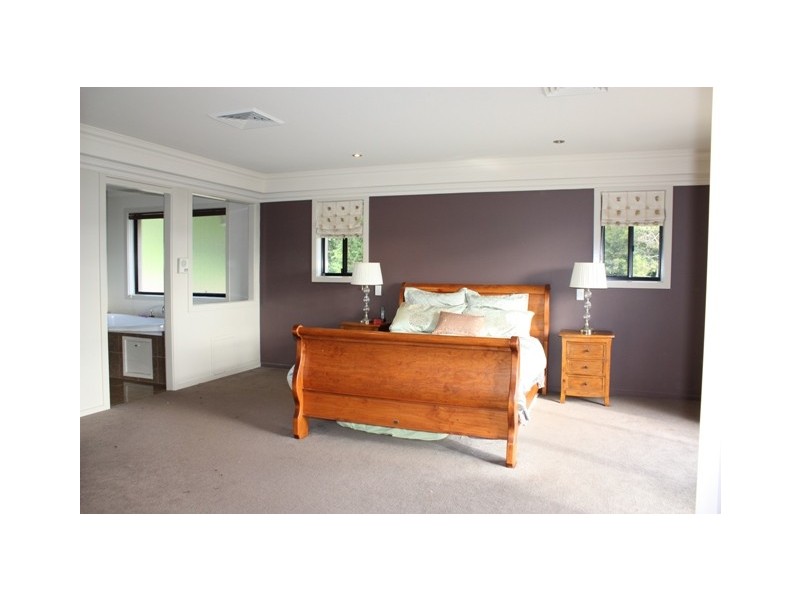 Eagle Heights QLD 4271