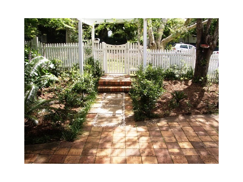 Eagle Heights QLD 4271