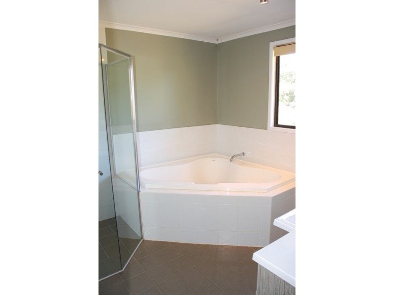 7 SIERRA DRIVE, North Tamborine QLD 4272